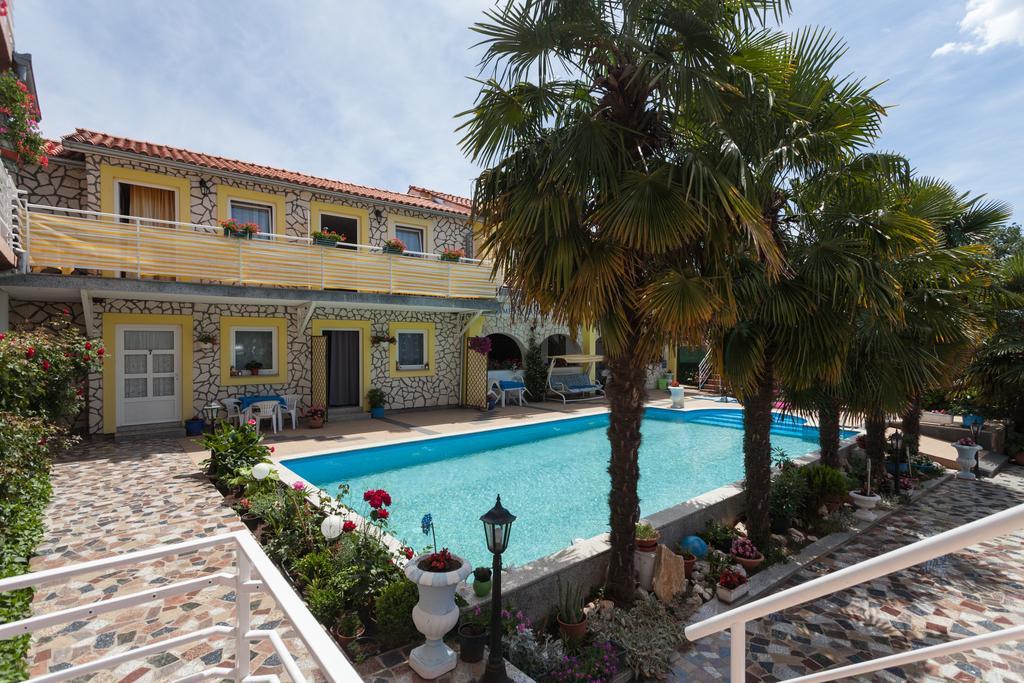 Apartments Paradis Rovinj Exterior photo
