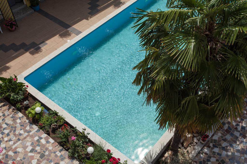 Apartments Paradis Rovinj Exterior photo